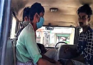 এক নাবালিকাকে অপহরণ করার অভিযোগে প্রতিবেশী বাবা ও ছেলেকে গ্রেফতার করলো নবদ্বীপ থানার পুলিশ