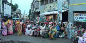 কেন্দ্রীয় সরকারের জনবিরোধী কৃষি বিলের বিরুদ্ধে পথে নামল নবদ্বীপ তৃণমূল মহিলা কংগ্রেসের সদস্যরা
