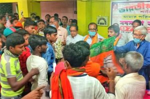 এক সাংগঠনিক বৈঠক ও সদস্য অভিযানে শতাধিক কর্মী অন্য দল ছেড়ে যোগদান করল বিজেপিতে