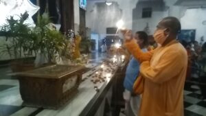 ইসকনের প্রধান কেন্দ্র শ্রীমায়াপুর চন্দ্রোদয় মন্দির এবং বিশ্বব্যাপী সমস্ত শাখা কেন্দ্রে শনিবার লক্ষী পূর্ণিমার দিন ৩১শে অক্টোবর থেকে সূচনা হল দীপদান অনুষ্ঠানের