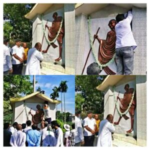শান্তিপুর পৌরসভার পক্ষ থেকে জাতির জনক মহাত্মা গান্ধীর প্রতি শ্রদ্ধার্ঘ্য নিবেদন করা হলো